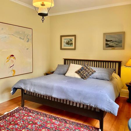 Chrysler House Bed & Breakfast Gananoque Exterior photo